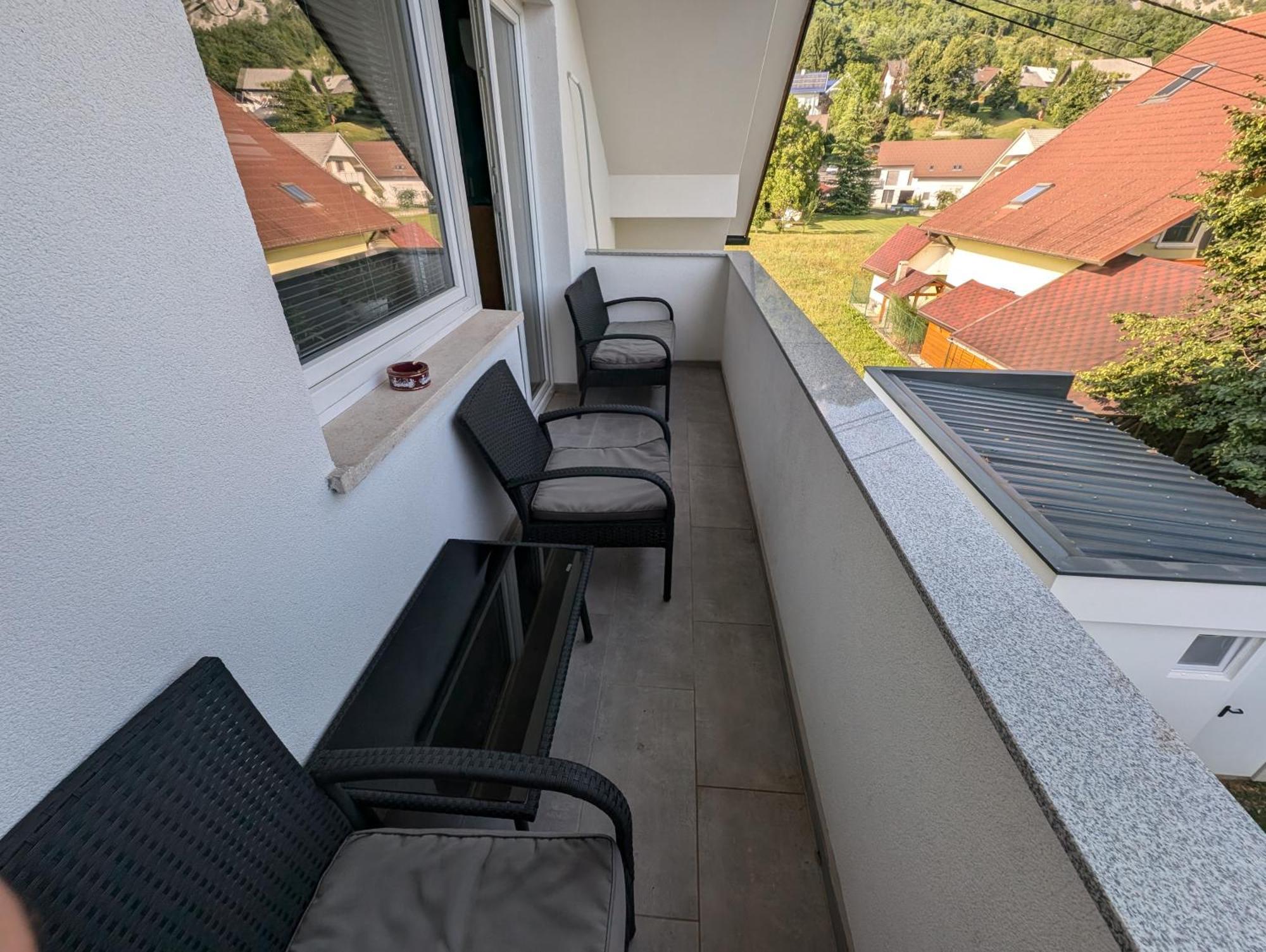 Apartment Bee Near Bled Zabreznica Bagian luar foto